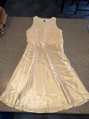 Vintage Y2k Steppin' Out Ivory Lace & Satin Prom Dress